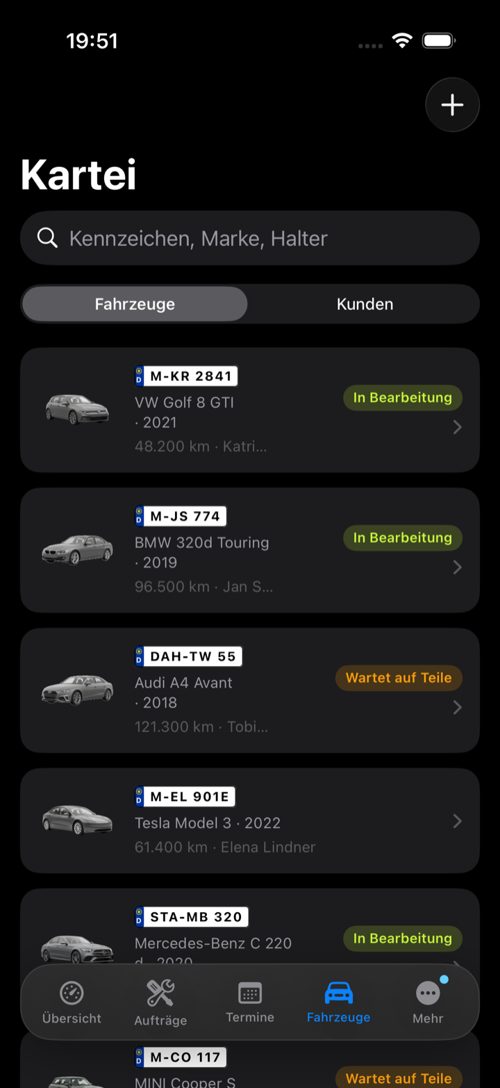 Fahrzeug-Kartei mit Suchfunktion und Status je Fahrzeug